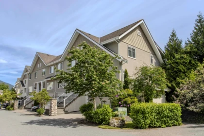 2 1200 Edgewater Drive, Squamish, BC, Squamish — Townhouse for sale