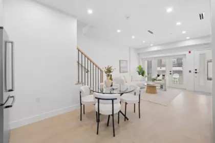 Breakfast Nook Photo of 2133 E Pender Street, Vancouver, BC