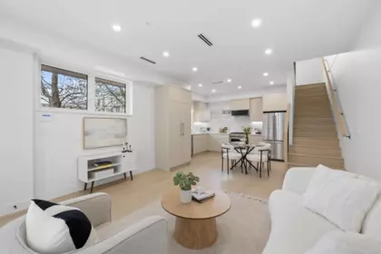 Kitchen Island Photo of 2133 E Pender Street, Vancouver, BC