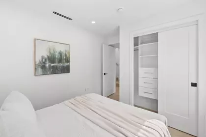 Powder Room Photo of 2133 E Pender Street, Vancouver, BC