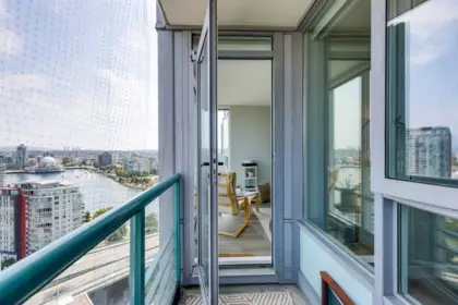 Hallway Photo of 2802 1033 Marinaside Crescent, Vancouver, BC