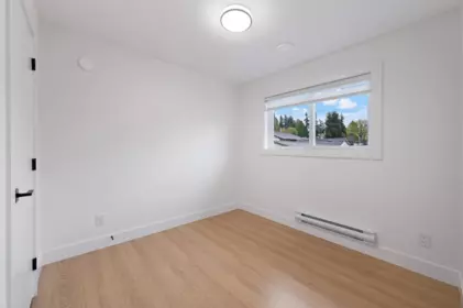 Entry Foyer Photo of 102 10432 128 Street, Surrey, BC