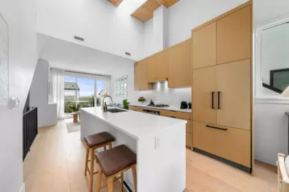 Breakfast Nook Photo of 224 650 E 2nd Street, North Vancouver, BC