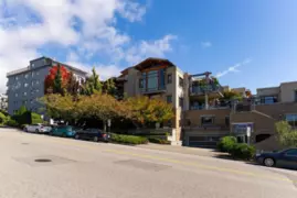202 550 17th Street, West Vancouver, BC