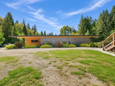Family Room Photo of 421 Laurel Street, Gibsons, BC