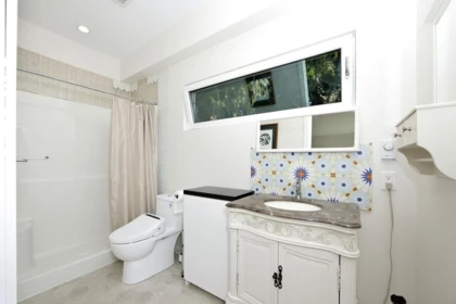 Hot Tub / Spa Photo of 421 Laurel Street, Gibsons, BC
