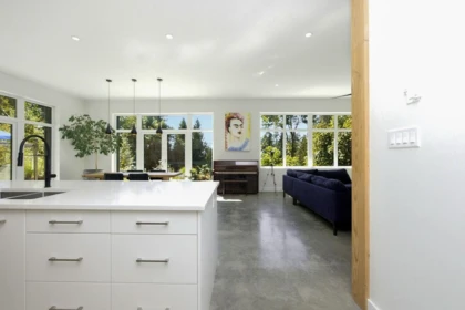 Kitchen Island Photo of 421 Laurel Street, Gibsons, BC