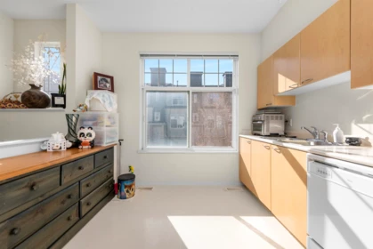Kitchen Island Photo of 42 3711 Robson Court, Richmond, BC