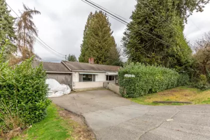 Living Room Photo of 13221 112b Avenue, Surrey, BC