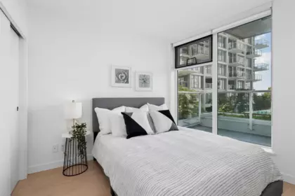 Walk-In Closet Photo of 531 2220 Kingsway Street, Vancouver, BC