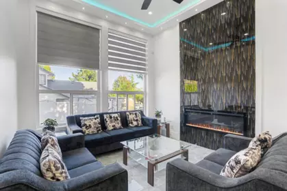 Family Room Photo of 16035 10a Avenue, Surrey, BC
