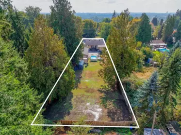 Garden / Landscaping Photo of 21673 River Road, Maple Ridge, BC