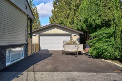 Primary Bedroom Photo of 21673 River Road, Maple Ridge, BC
