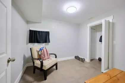 Walk-In Closet Photo of 21673 River Road, Maple Ridge, BC