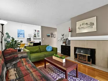 Breakfast Nook Photo of 319 550 E 6th Avenue, Vancouver, BC