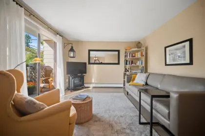 101 1442 Blackwood Street, White Rock, BC, White Rock — Apartment/Condo for sale