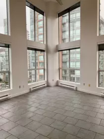 Dining Area Photo of 912 933 Seymour Street, Vancouver, BC