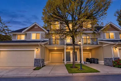 22 8717 159 Street, Surrey, BC, Surrey — Townhouse for sale