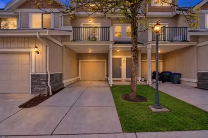 22 8717 159 Street, Surrey, BC, Surrey — Townhouse for sale