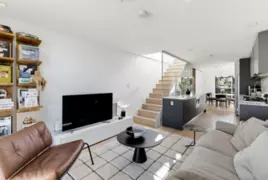 309 1647 E Pender Street, Vancouver, BC