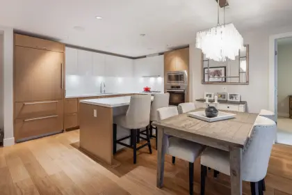 404 888 Arthur Erickson Place, West Vancouver, BC, West vancouver — Apartment/Condo for sale
