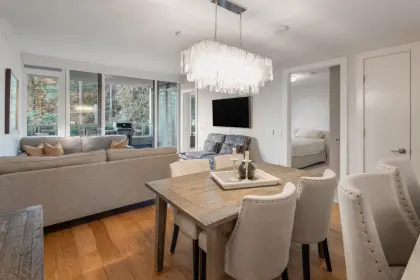 404 888 Arthur Erickson Place, West Vancouver, BC, West vancouver — Apartment/Condo for sale