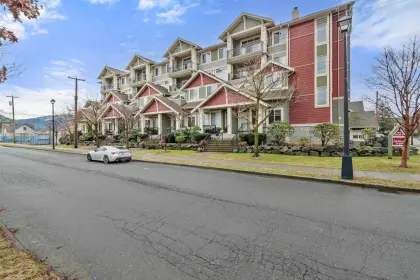 406 9270 Edward Street, Chilliwack, BC, Chilliwack — Apartment/Condo for sale