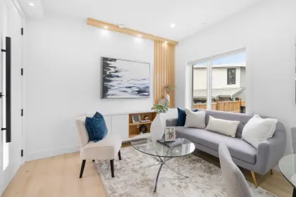 1087 E 58th Avenue, Vancouver, BC, Vancouver — Half Duplex for sale