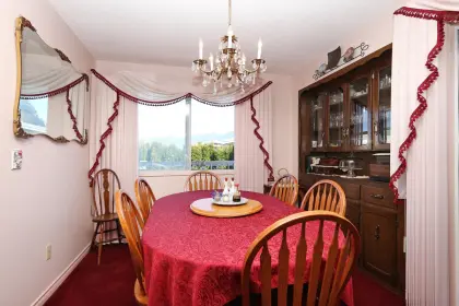 6450 Fern Street, Chilliwack, BC, Chilliwack — Single Family Residence for sale