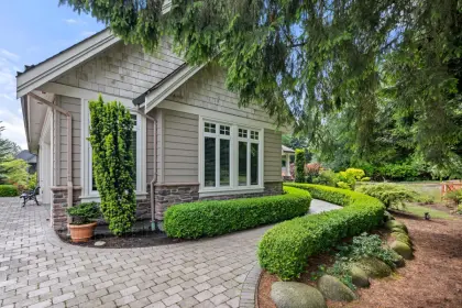 3870 156 Street, Surrey, BC, Surrey — Single Family Residence for sale