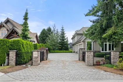 3870 156 Street, Surrey, BC, Surrey — Single Family Residence for sale