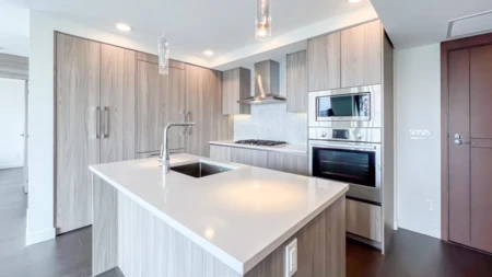 1211 8800 Hazelbridge Way, Richmond, BC, Richmond — Apartment/Condo for sale