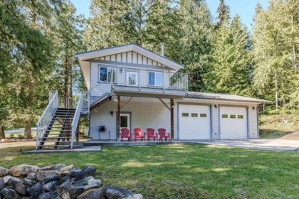 1356 Roberts Creek Road, Roberts Creek, BC, Roberts Creek — Single Family Residence for sale