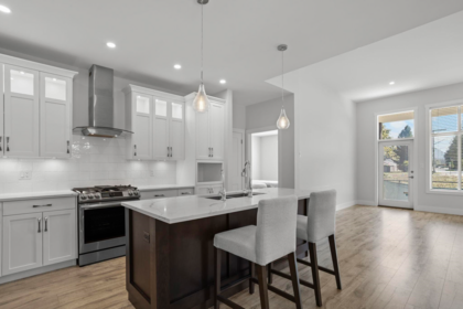 33 628 Mccombs Drive, Harrison Hot Springs, BC, Harrison Hot Springs — Half Duplex for sale