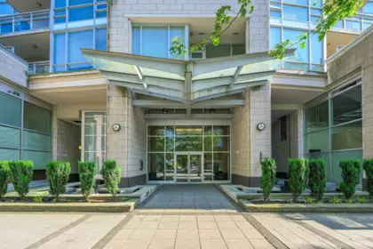 503 2968 Glen Drive, Coquitlam, BC, Coquitlam — Apartment/Condo for sale