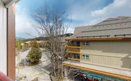 Office / Den Photo of 320 4368 Main Street, Whistler, BC
