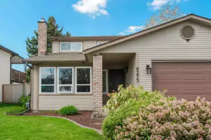 9275 212b Street, Langley, BC, Langley — Single Family Residence for sale