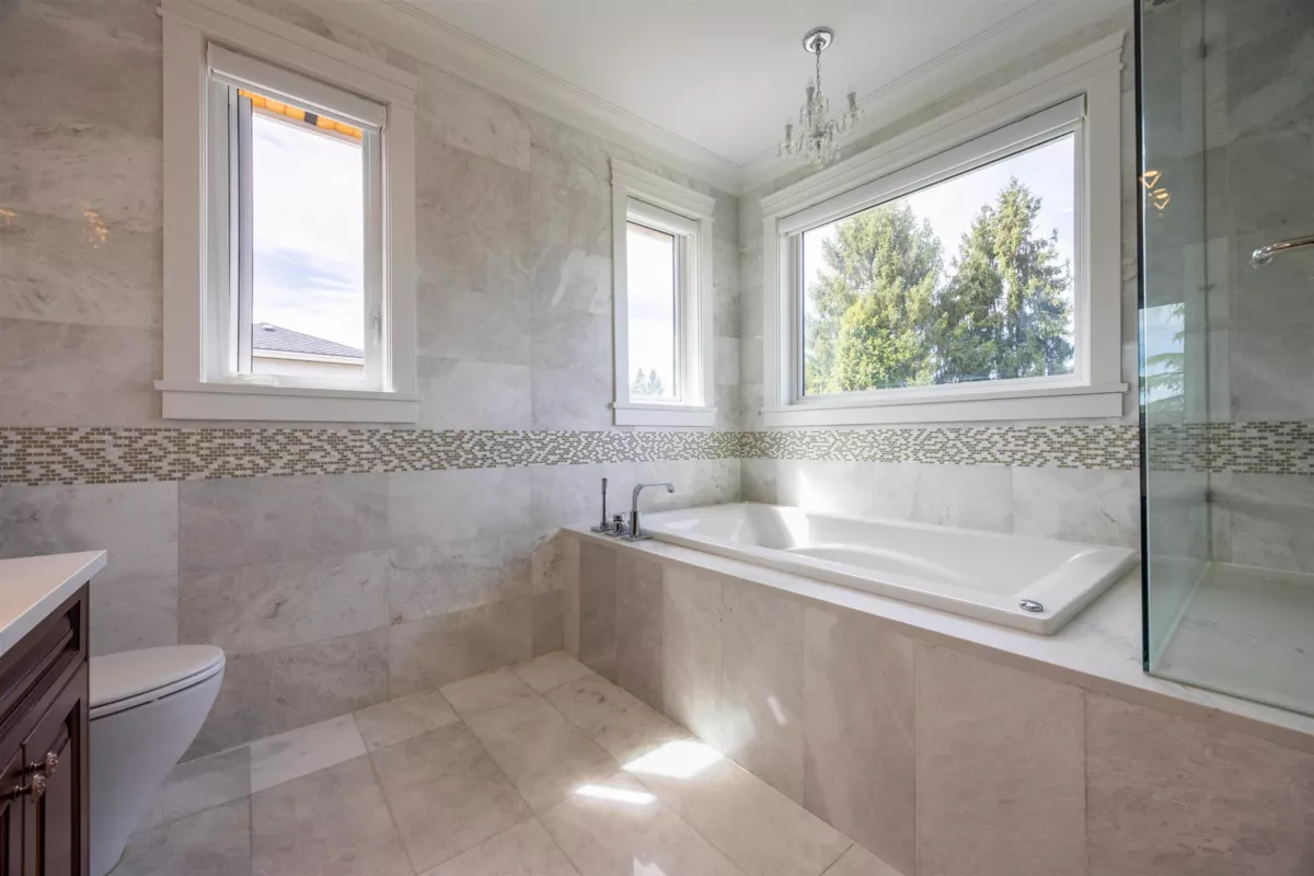 Entry Foyer Photo of 14461 28 Avenue, Surrey, BC