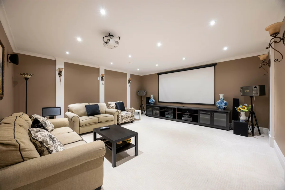 Garden / Landscaping Photo of 14461 28 Avenue, Surrey, BC