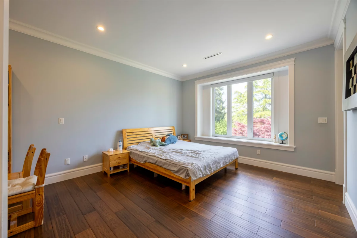 Staircase Photo of 14461 28 Avenue, Surrey, BC