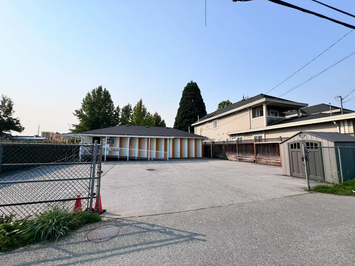 Family Room Photo of 11331 Williams Road, Richmond, BC