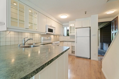 122 1363 Clyde Avenue, West Vancouver, BC, West Vancouver — Apartment/Condo for sale