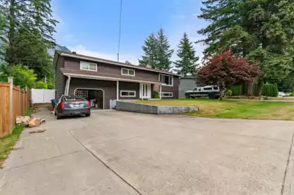 21254 Mountview Crescent, Hope, BC, Hope — Single Family Residence for sale