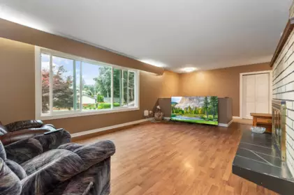 21254 Mountview Crescent, Hope, BC, Hope — Single Family Residence for sale