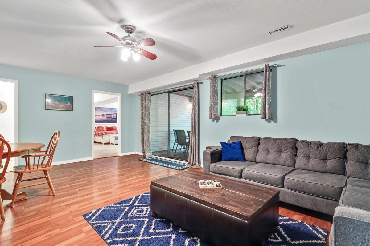 Hallway Photo of 24240 113 Avenue, Maple Ridge, BC