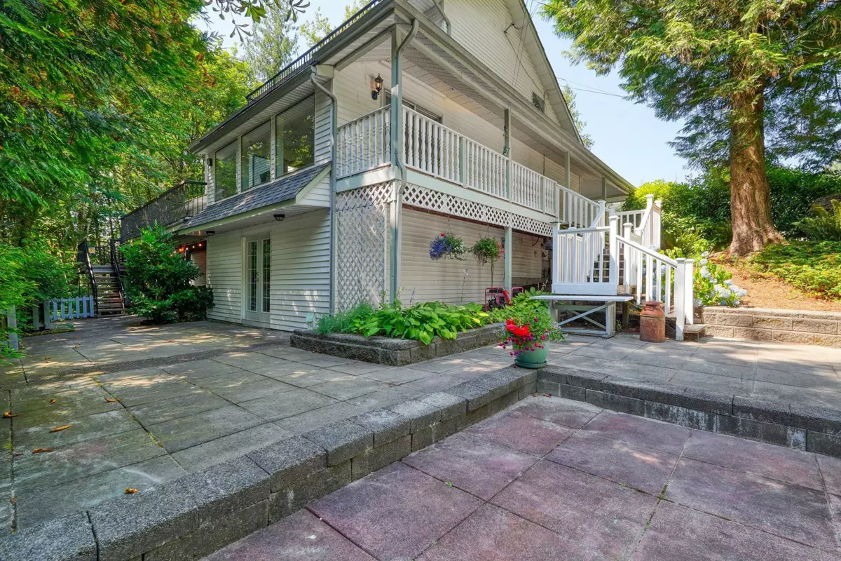 Outdoor Kitchen Photo of 24240 113 Avenue, Maple Ridge, BC