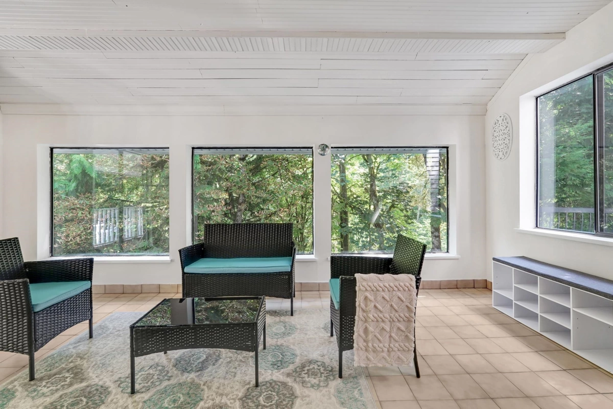 Walk-In Closet Photo of 24240 113 Avenue, Maple Ridge, BC