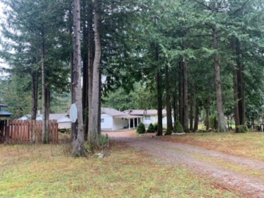 Dining Area Photo of 19552 Silver Skagit Road, Hope, BC