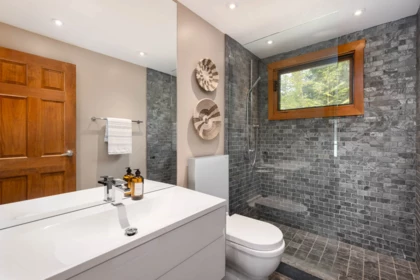 Hot Tub / Spa Photo of 9249 Lakeshore Drive, Whistler, BC