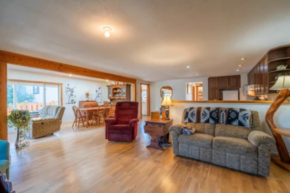 5459 Derby Road, Sechelt, BC, Sechelt — Single Family Residence for sale
